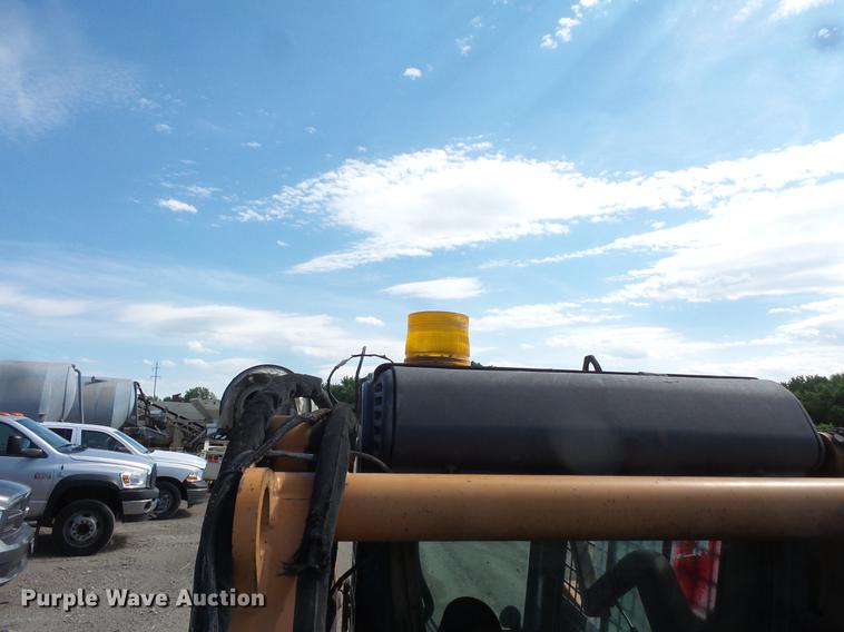 image for item DV9303 2009 Case 445 skid steer