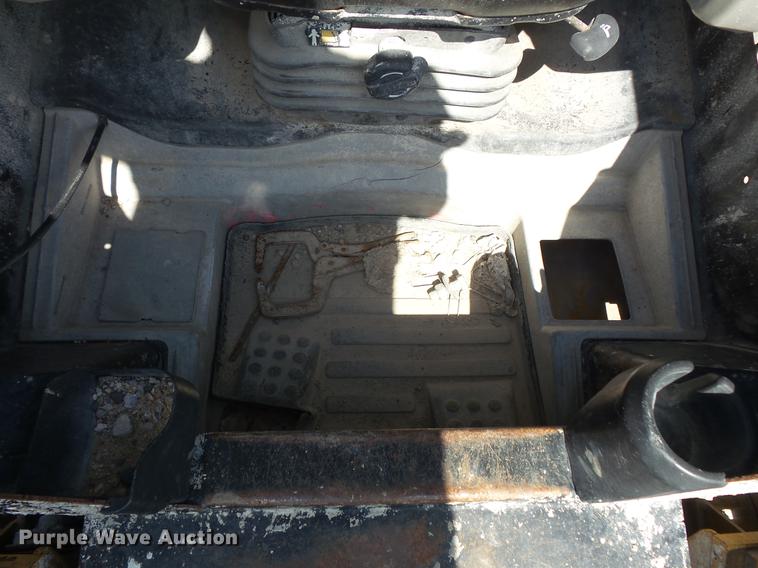 image for item DV9304 2008 Caterpillar 246C skid steer