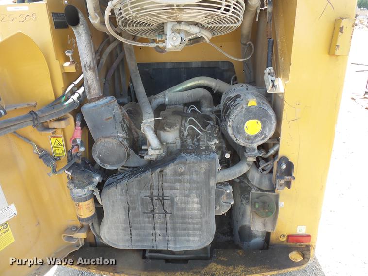 image for item DV9304 2008 Caterpillar 246C skid steer