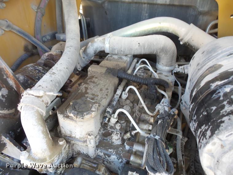 image for item DV9304 2008 Caterpillar 246C skid steer