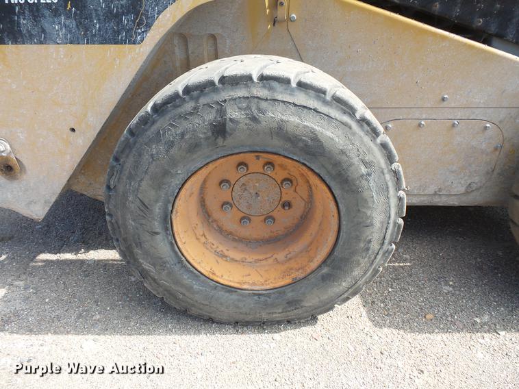 image for item DV9304 2008 Caterpillar 246C skid steer