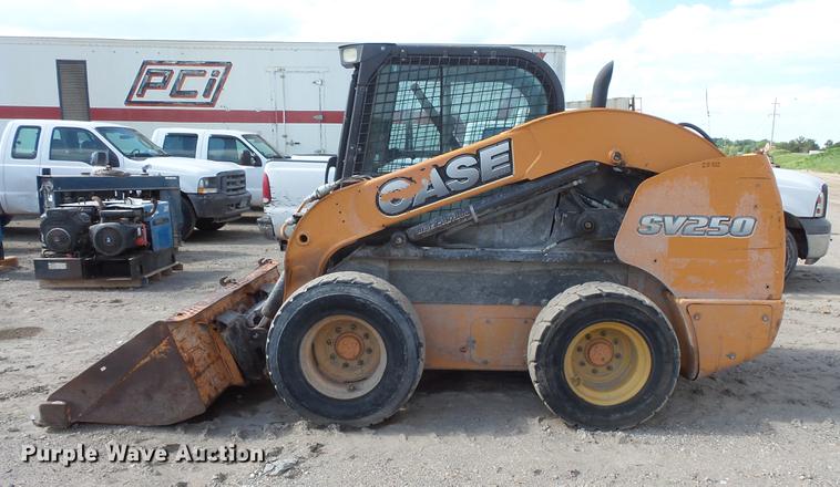 image for item DV9305 2012 Case SV250 skid steer