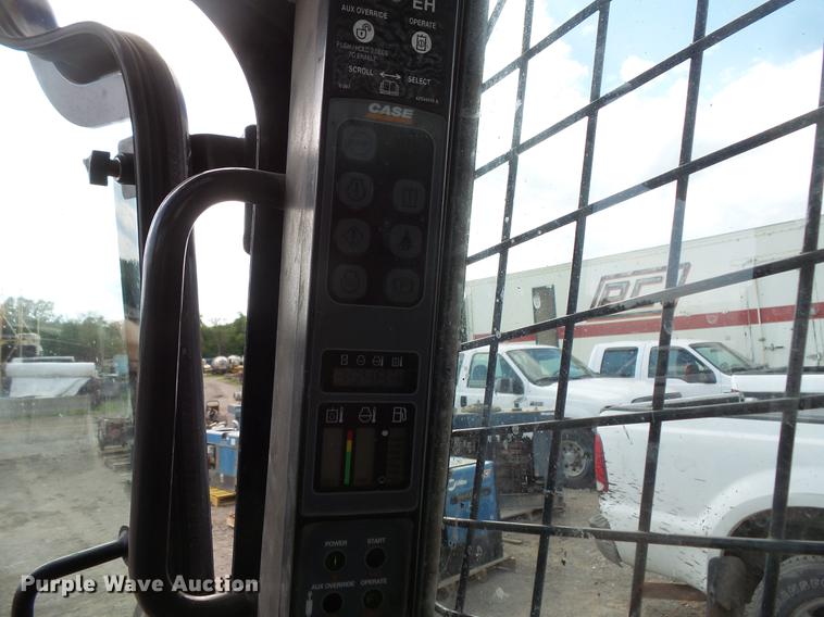 image for item DV9305 2012 Case SV250 skid steer