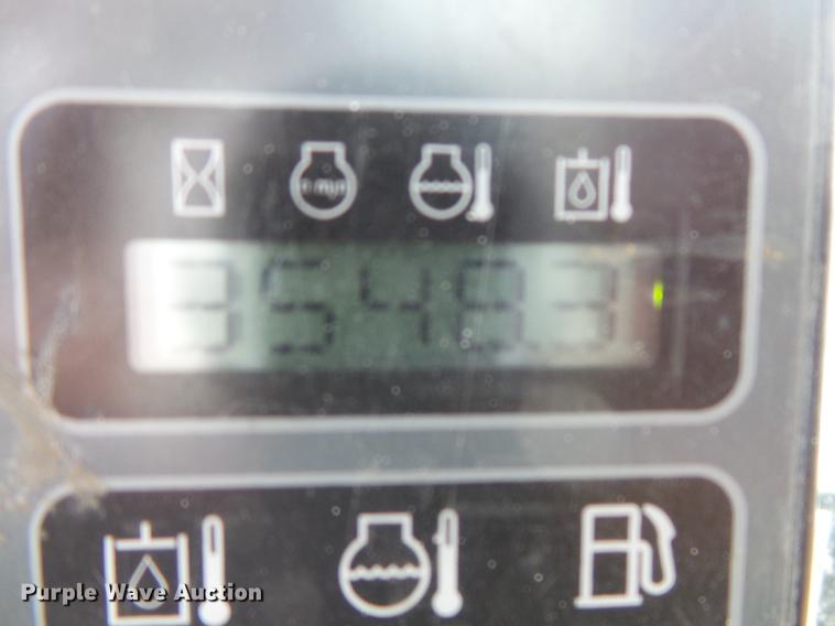 image for item DV9305 2012 Case SV250 skid steer