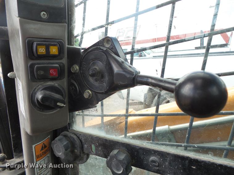 image for item DV9305 2012 Case SV250 skid steer