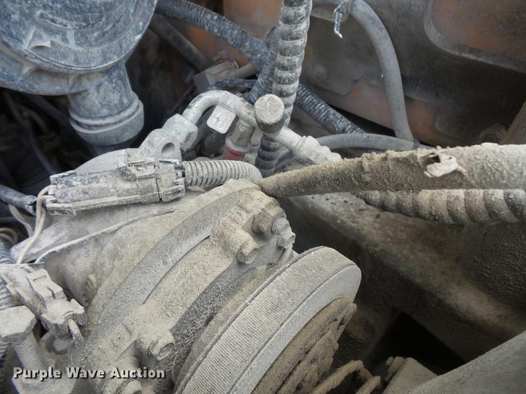 image for item DV9305 2012 Case SV250 skid steer