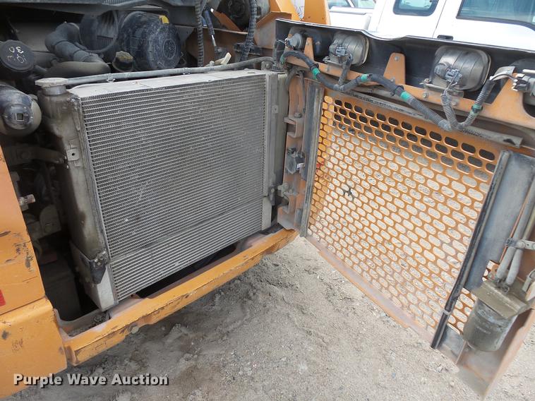 image for item DV9305 2012 Case SV250 skid steer