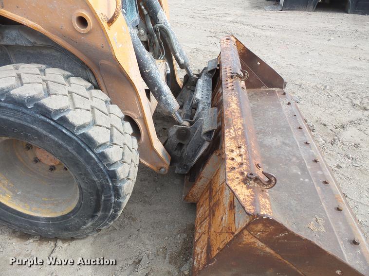 image for item DV9305 2012 Case SV250 skid steer