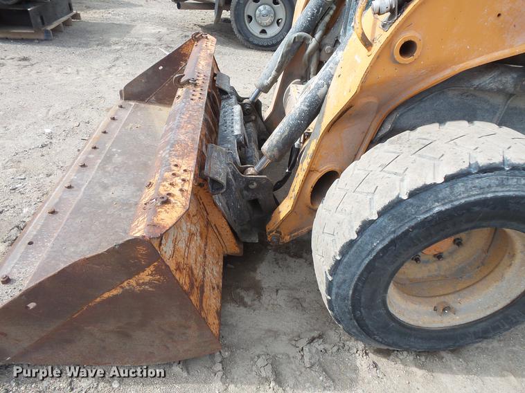 image for item DV9305 2012 Case SV250 skid steer