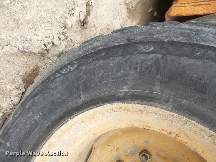 image for item DV9305 2012 Case SV250 skid steer