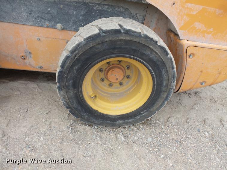 image for item DV9305 2012 Case SV250 skid steer