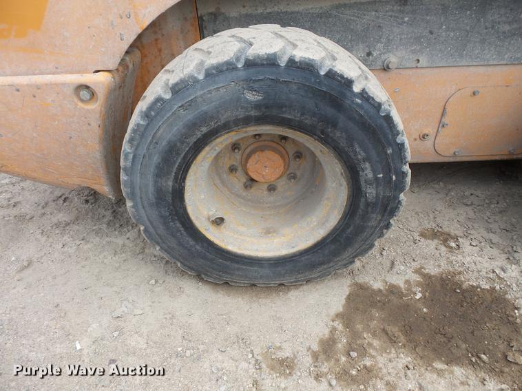 image for item DV9305 2012 Case SV250 skid steer