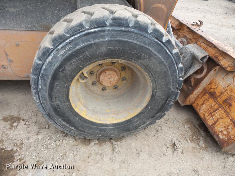 image for item DV9305 2012 Case SV250 skid steer