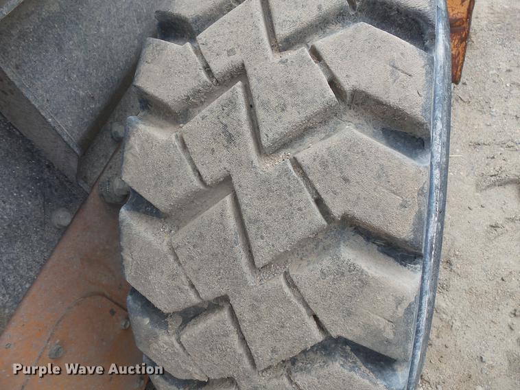 image for item DV9305 2012 Case SV250 skid steer