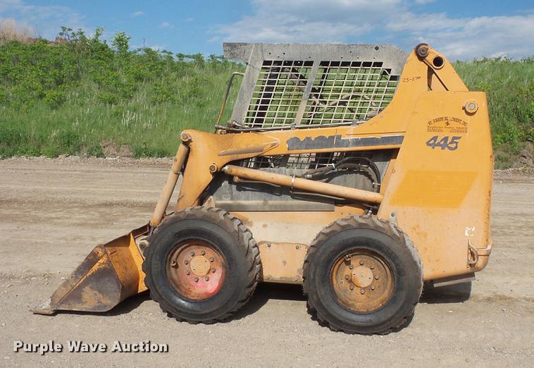 image for item DV9307 2005 Case 445 skid steer