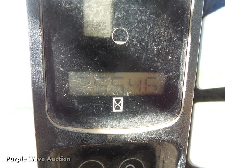 image for item DV9307 2005 Case 445 skid steer