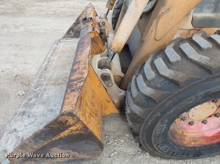 image for item DV9307 2005 Case 445 skid steer