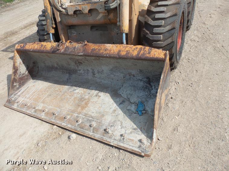 image for item DV9307 2005 Case 445 skid steer