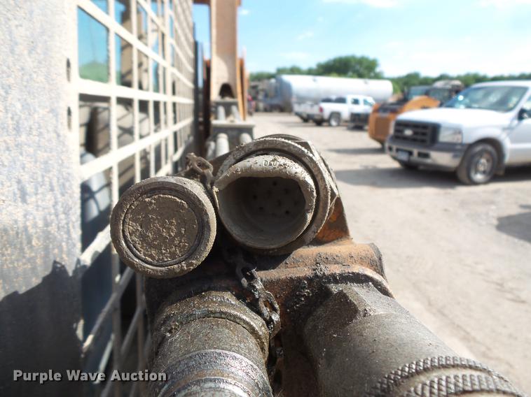 image for item DV9307 2005 Case 445 skid steer