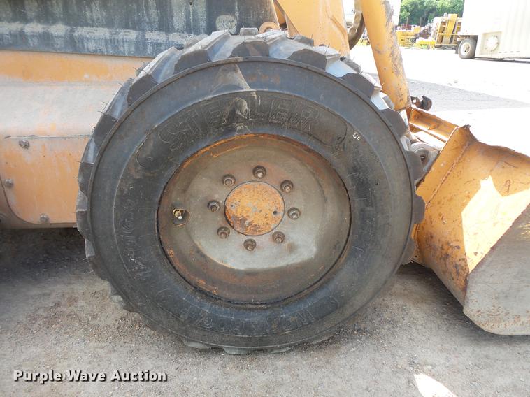 image for item DV9307 2005 Case 445 skid steer
