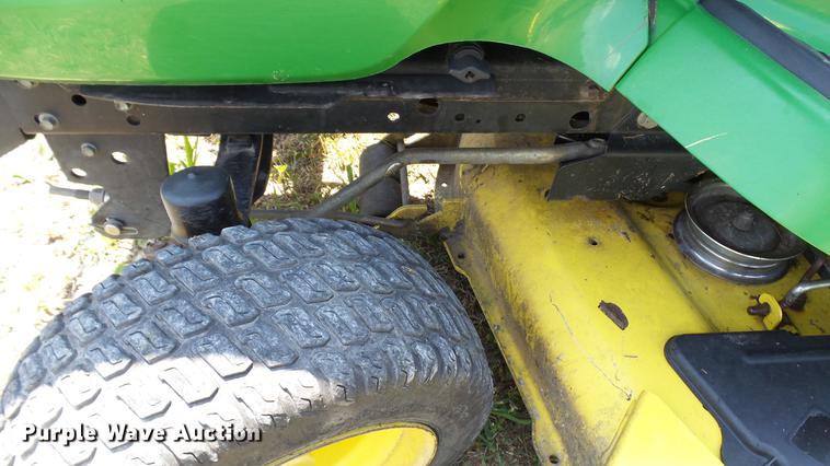 image for item DX9369 2009 John Deere X320 lawn mower