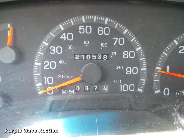 image for item DZ9351 1997 Ford F150 XLT SuperCab pickup truck