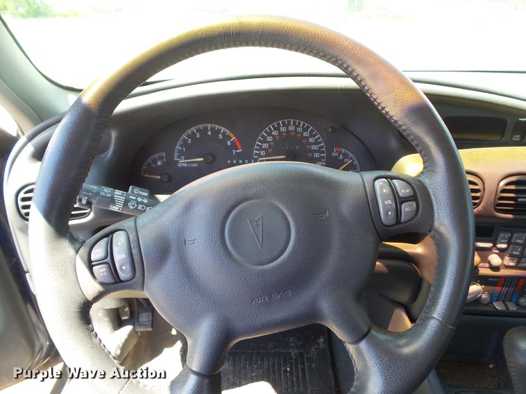 image for item DZ9352 2002 Pontiac Grand Prix GT