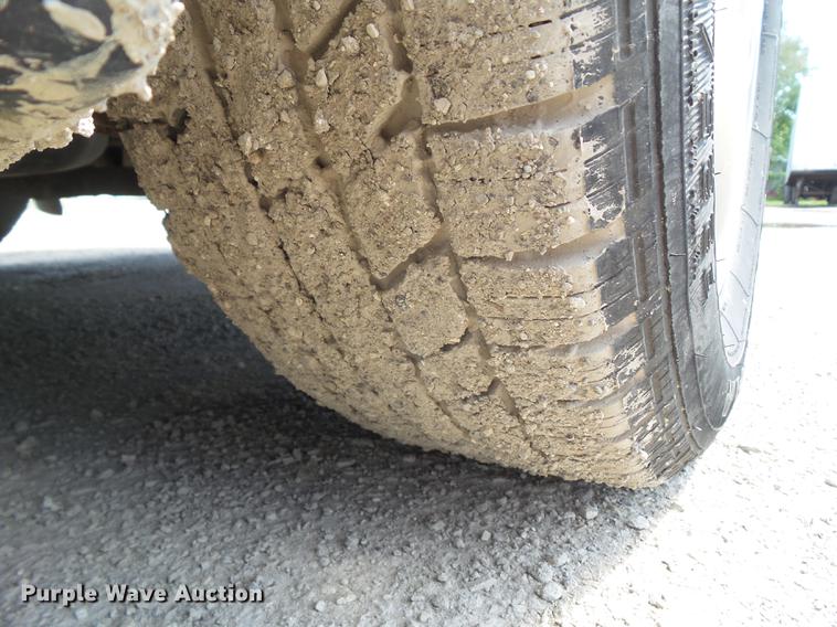 image for item DZ9352 2002 Pontiac Grand Prix GT