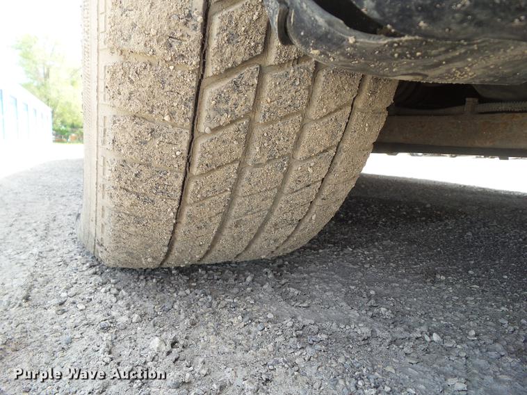 image for item DZ9352 2002 Pontiac Grand Prix GT