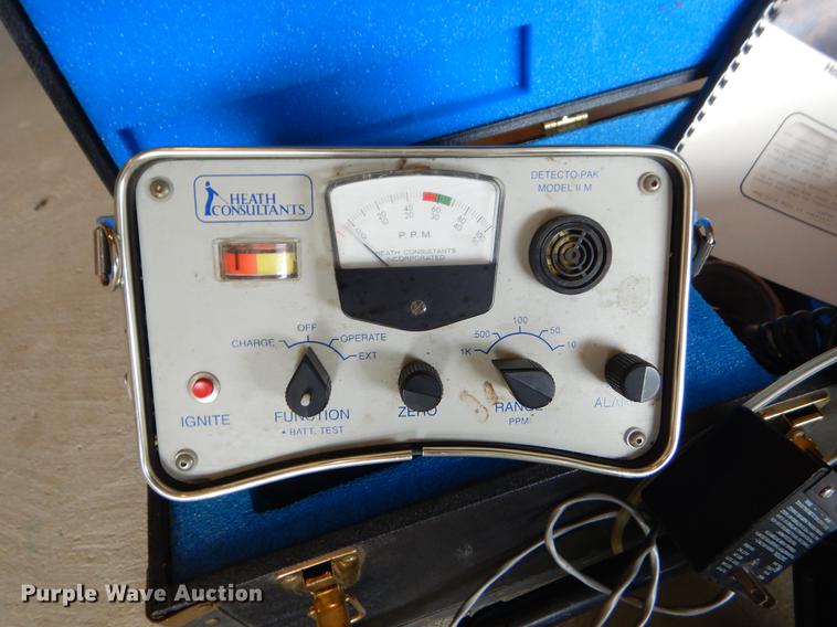 image for item EI9214 Health Consultants Detecto-PAK II flame ionization gas leak detector system