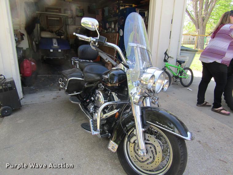 image for item EI9331 2000 Harley Davidson FLRHCI Road King motorcycle