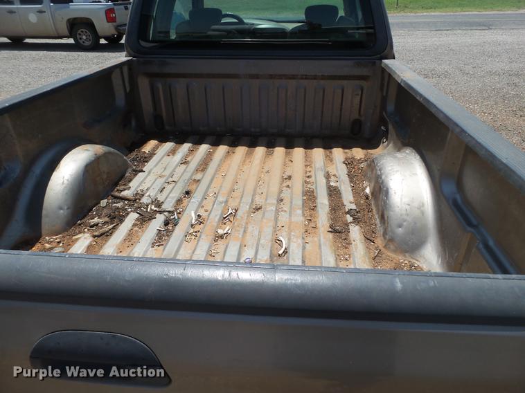 image for item EI9587 2001 Ford F150 SuperCab pickup truck