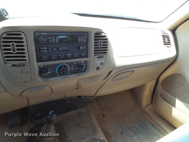 image for item EI9587 2001 Ford F150 SuperCab pickup truck