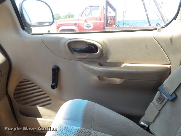 image for item EI9587 2001 Ford F150 SuperCab pickup truck