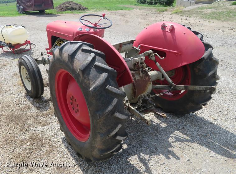 image for item EJ9607 Massey Ferguson 35 tractor