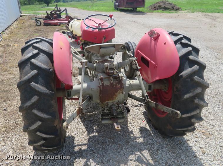 image for item EJ9607 Massey Ferguson 35 tractor
