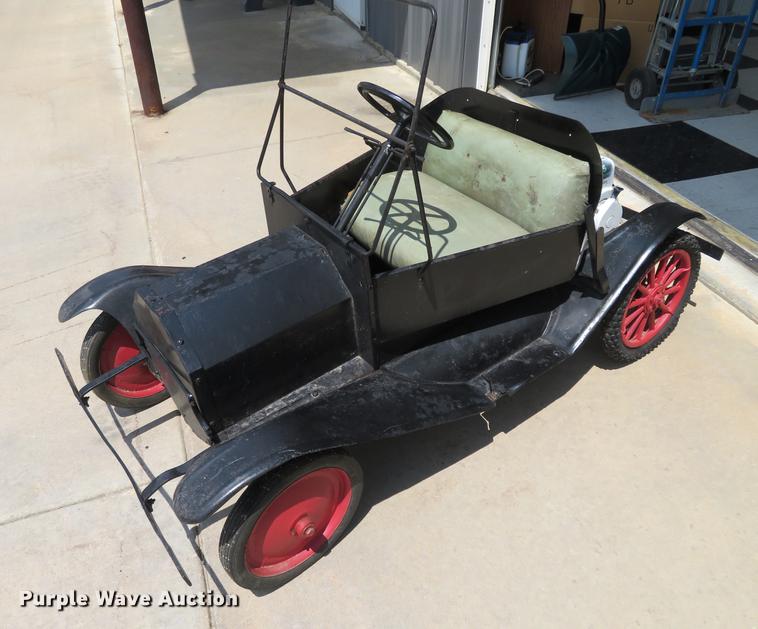 image for item EJ9609 Miniature Tin Lizzie car