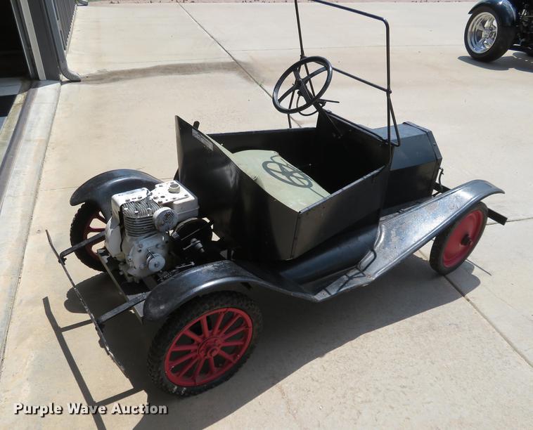 image for item EJ9609 Miniature Tin Lizzie car