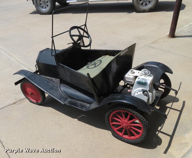 image for item EJ9609 Miniature Tin Lizzie car