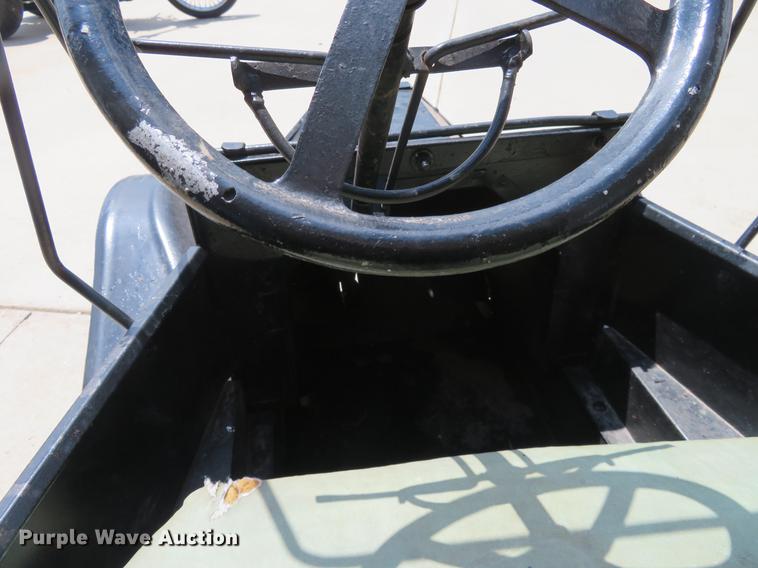 image for item EJ9609 Miniature Tin Lizzie car