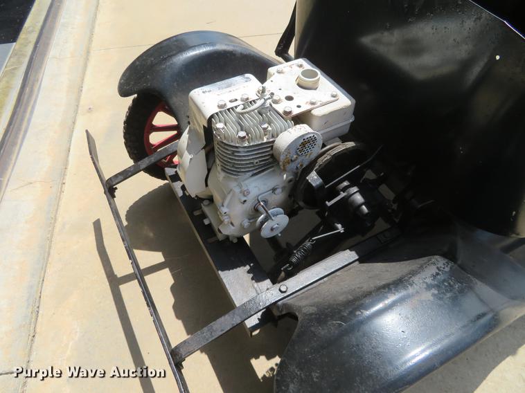 image for item EJ9609 Miniature Tin Lizzie car