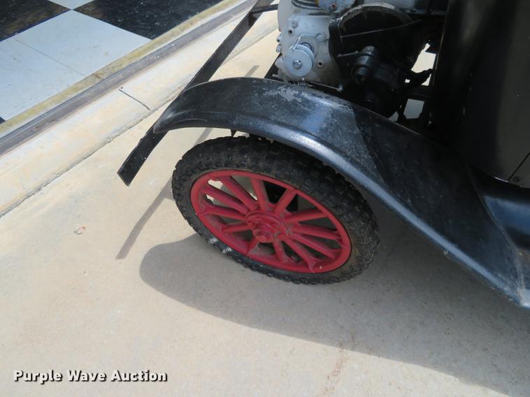 image for item EJ9609 Miniature Tin Lizzie car