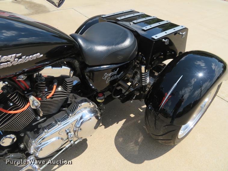 image for item EJ9610 2006 Harley Davidson XL 1200C Special Edition trike motorcycle