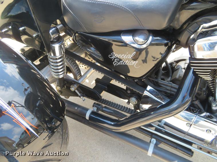 image for item EJ9610 2006 Harley Davidson XL 1200C Special Edition trike motorcycle