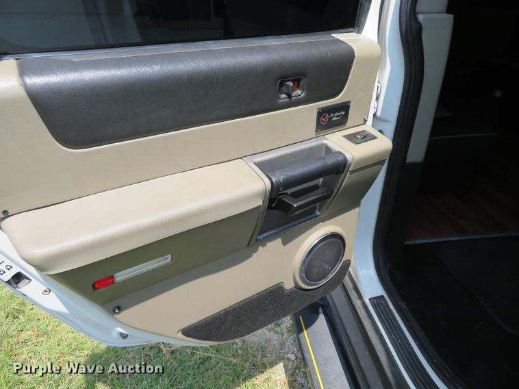 image for item EJ9614 2003 Hummer H2 limousine