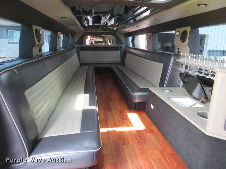 image for item EJ9614 2003 Hummer H2 limousine