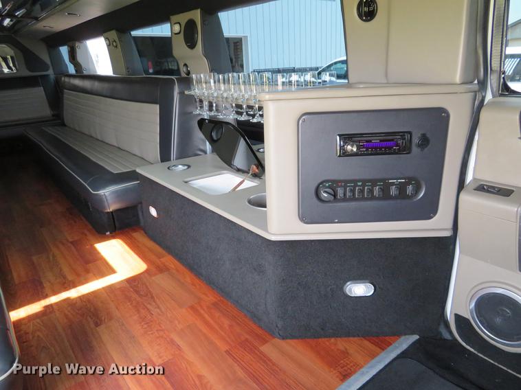 image for item EJ9614 2003 Hummer H2 limousine