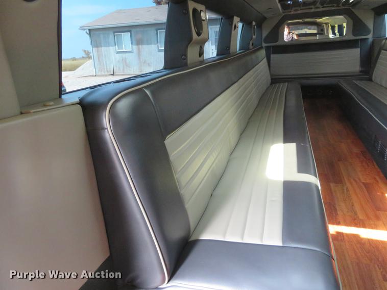 image for item EJ9614 2003 Hummer H2 limousine