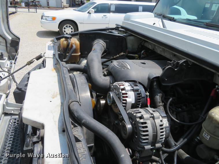 image for item EJ9614 2003 Hummer H2 limousine