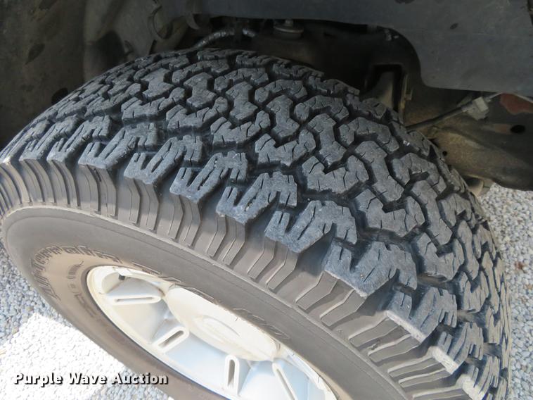 image for item EJ9614 2003 Hummer H2 limousine